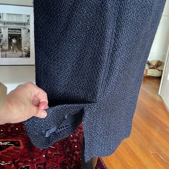 NWT Anthropologie Navy Boucle Pencil Skirt with Back Slit & Hidden Zipper Size 2 - Picture 5 of 7